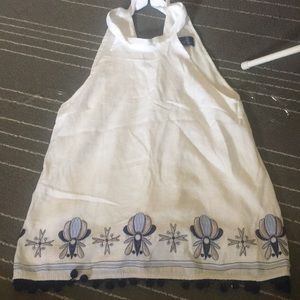 White high neck tank with embroidery